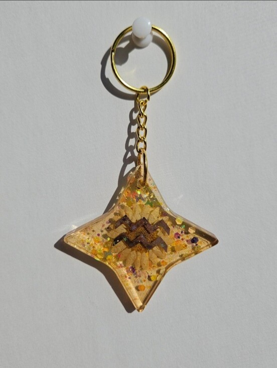 Handmade Accessories - Handmade Aquarius Zodiac Sign Gold Resin Keychain